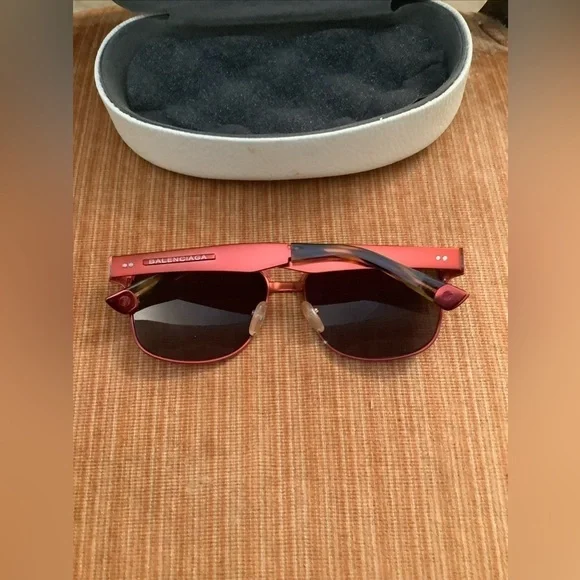Balenciaga BAL0011S Red Shiny Women Sunglasses Out Of Stock - Picture 4 of 16